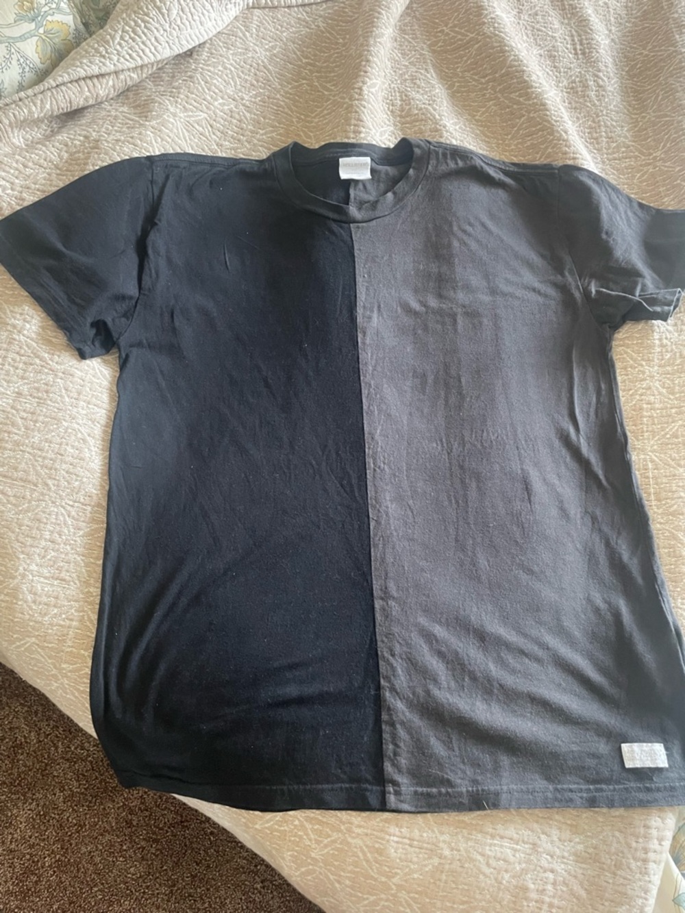 Men's Two-Tone Black & Charcoal Crew Neck T-Shirt oversized medium